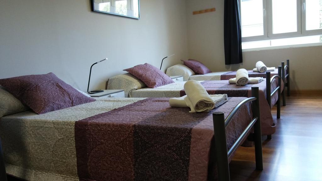 Alma Del Camino - Rooms & Albergue Sarria Extérieur photo