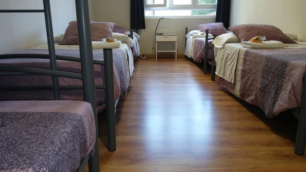 Alma Del Camino - Rooms & Albergue Sarria Extérieur photo
